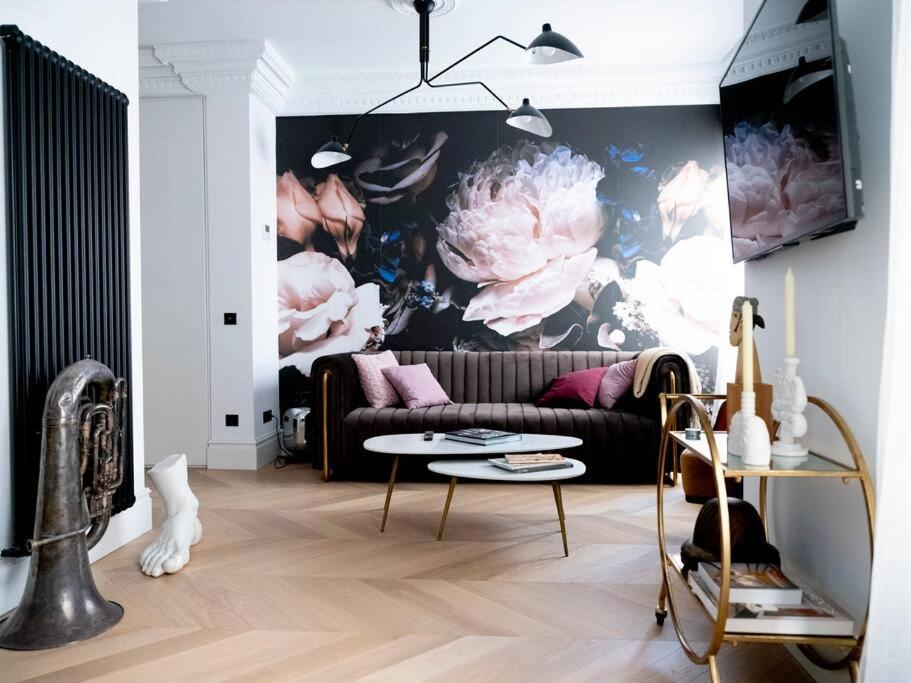 Luxury Apartment In Gran Via Madrid Exterior photo